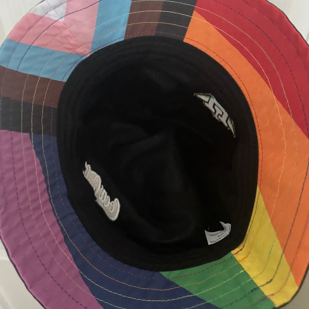 🌈 Houston Astros 2024 Pride Night Bucket Hat 🌈 - Picture 6 of 8